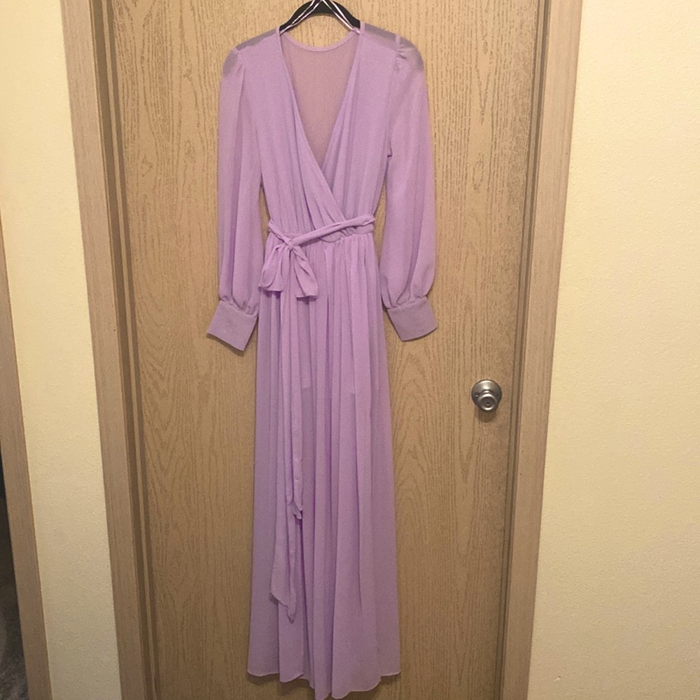💯 SOLD 💯 Pretty Little Thing Dress
